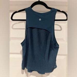 Size 2 Lululemon crop